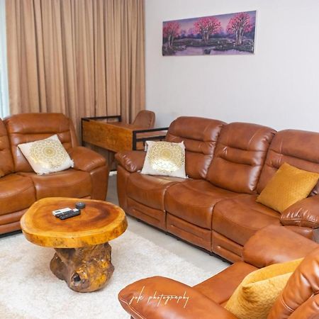 Luxury 2 Bedroom Apartment With Huge Balcony , Pool, Gym At Tribute House Accra Eksteriør billede